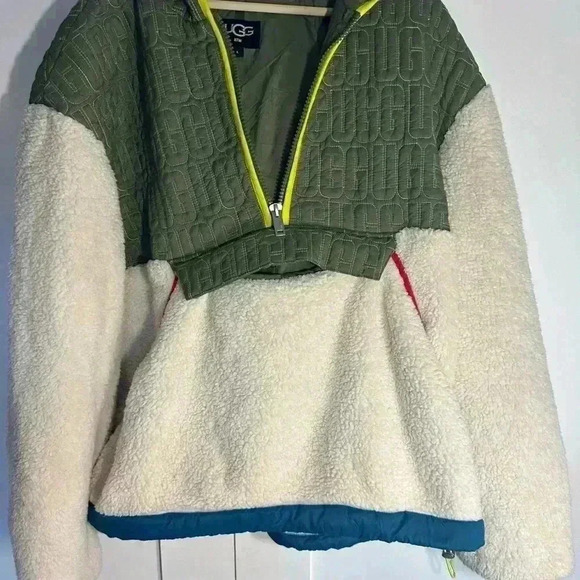 Ugg Iggy sherpa half zip pullover large green cream pockets hooded fur kangaroo - Picture 7 of 16